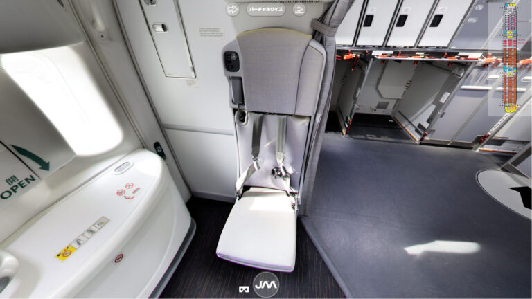 ジャンプシート (B787-9 JAL国際線 機内)