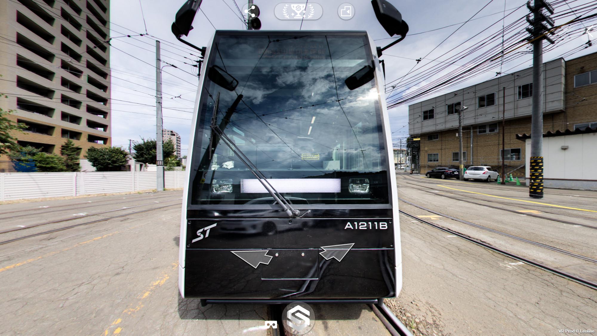 札幌市電A1210形ポラリスⅡ A1211Bの正面。大きな前面窓と車両番号が見える